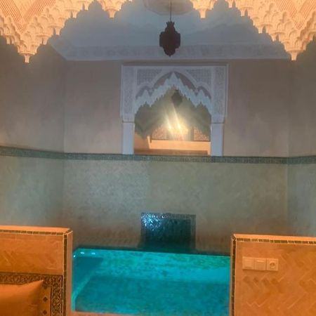 Super Riad Avec Piscine Interieure Marrakesh Esterno foto
