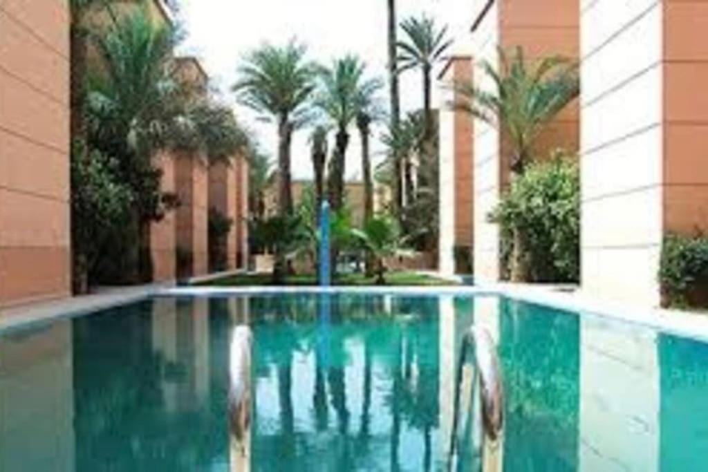 Super Riad Avec Piscine Interieure Marrakesh Esterno foto