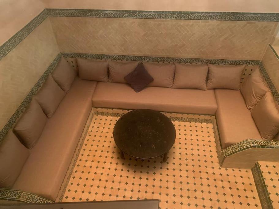 Super Riad Avec Piscine Interieure Marrakesh Esterno foto